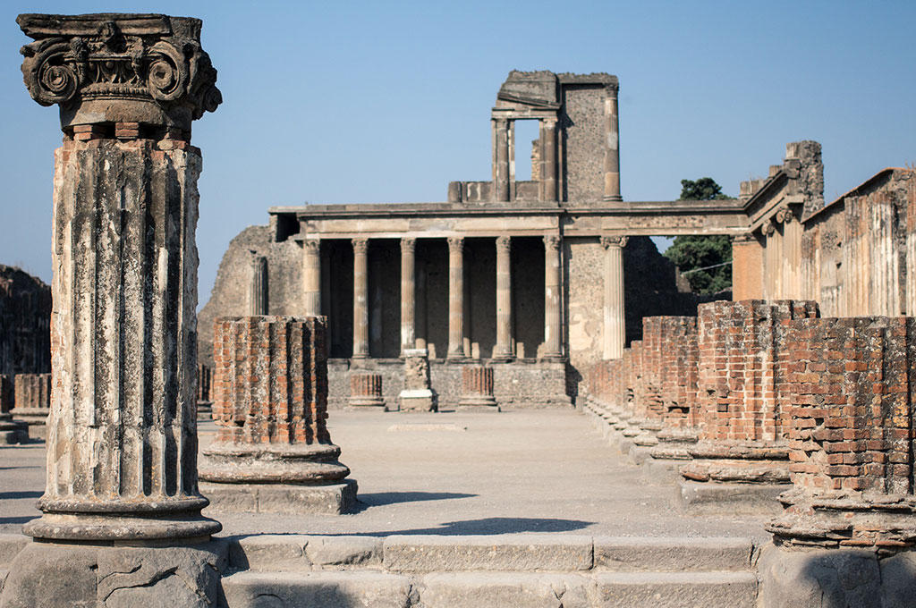 Pompeii & Amalfi Coast